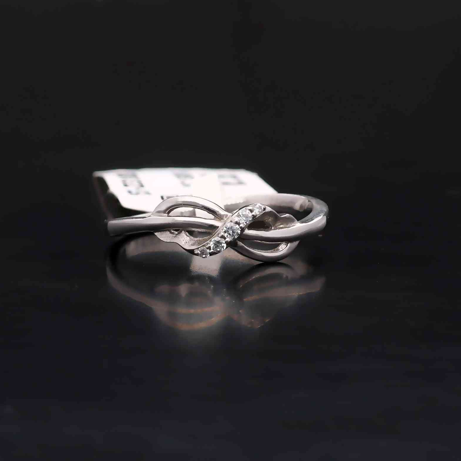 Elegant Platinum Ring Elegant Platinum Ring