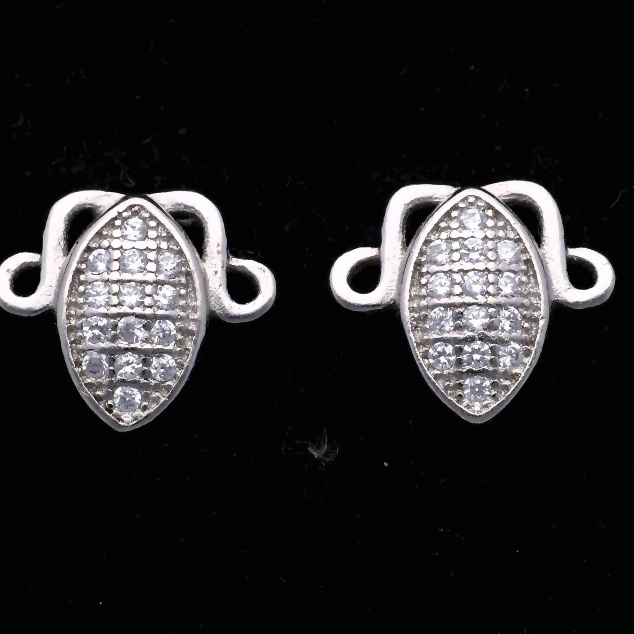 925 Sterling Silver Earrings 925 Sterling Silver Earrings