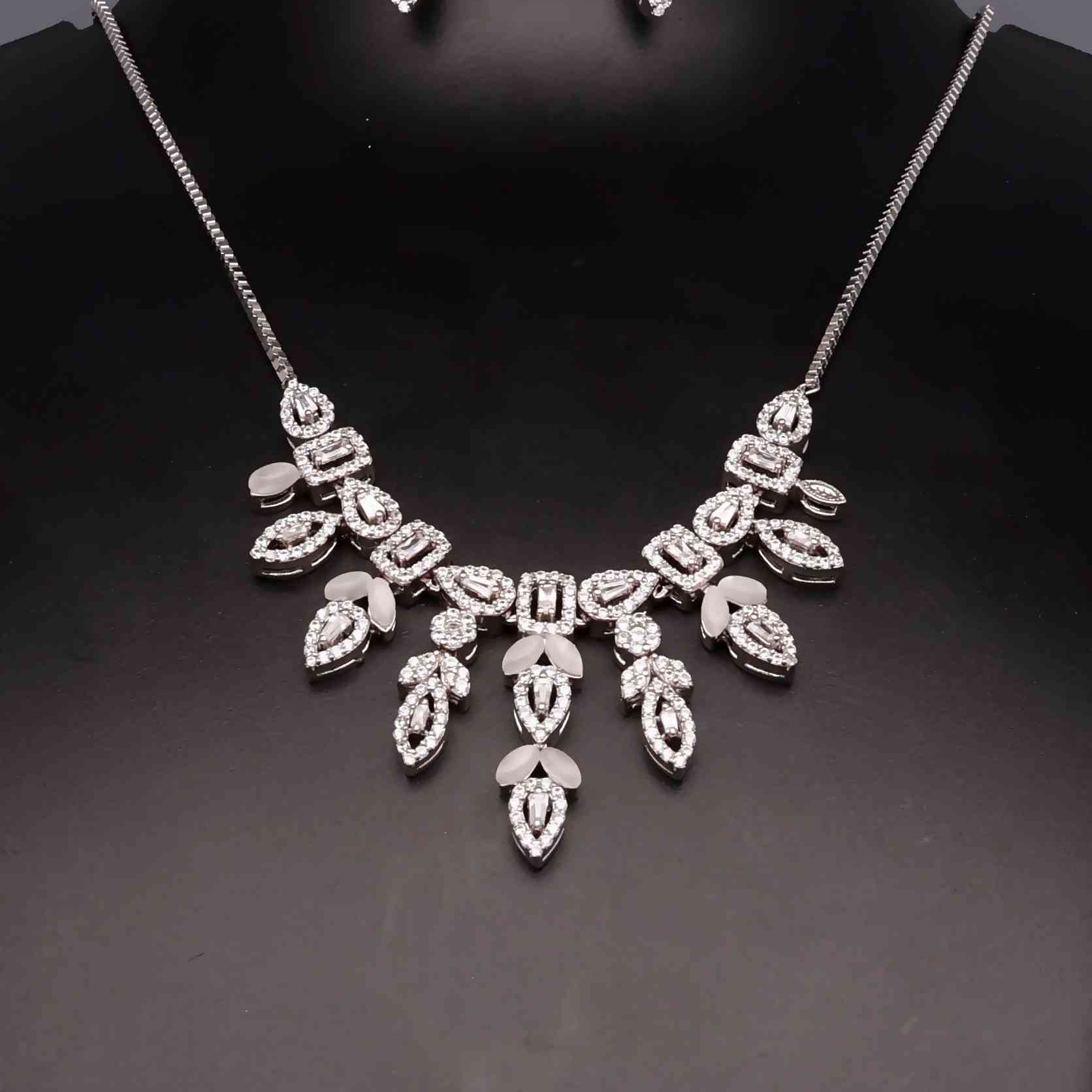 925 Sterling Silver Neclace Set 925 Sterling Silver Neclace Set