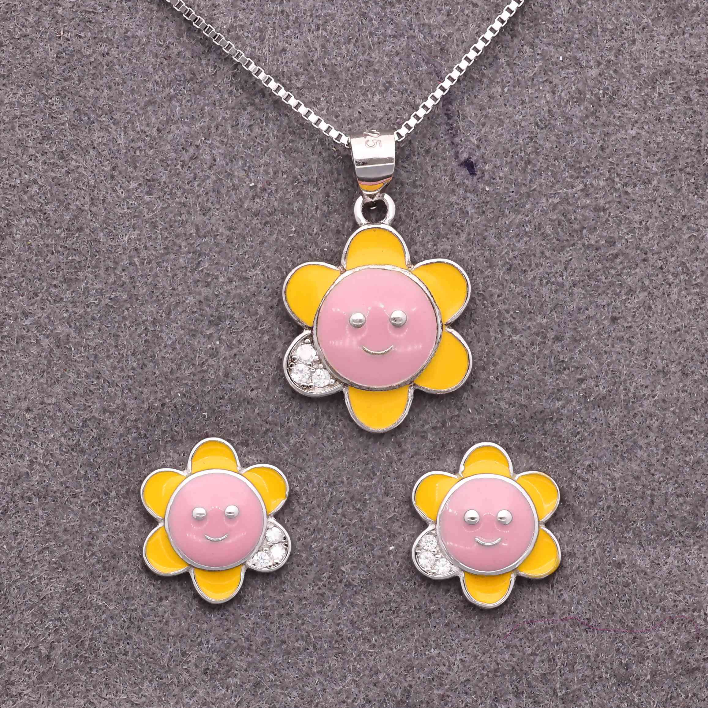 925 Sterling Silver Neclace Set 925 Sterling Silver Neclace Set