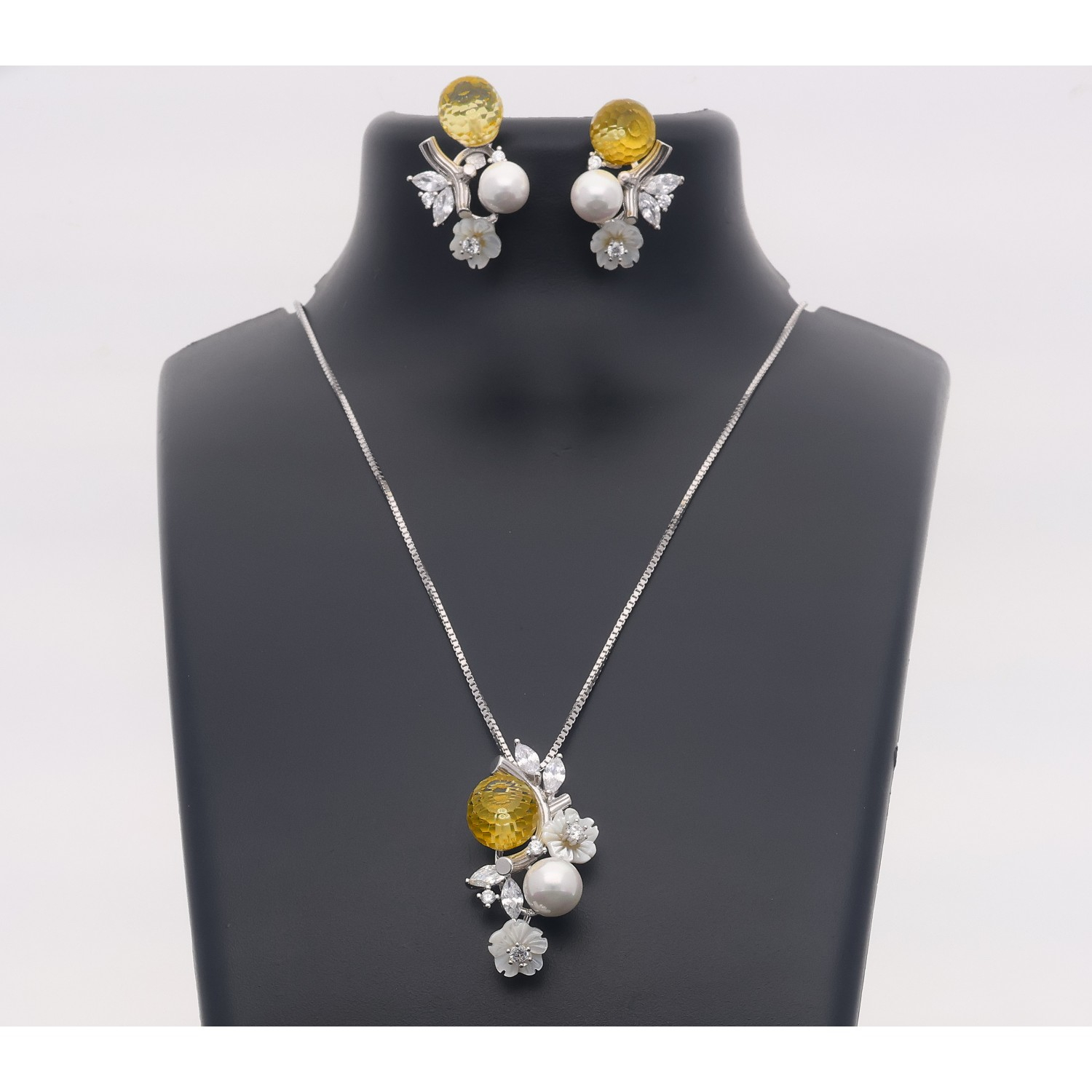 925 Sterling Silver Neclace Set 925 Sterling Silver Neclace Set