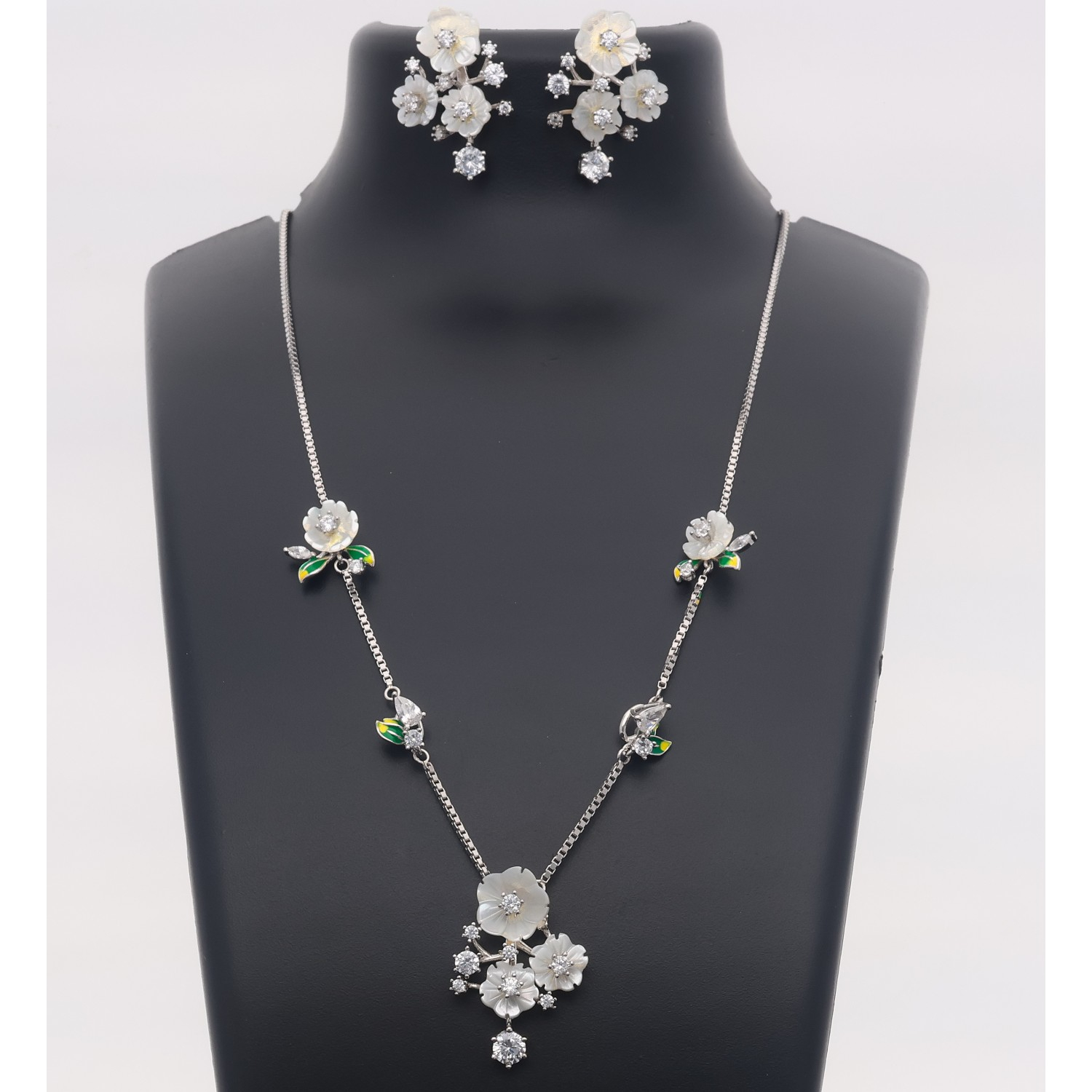 925 Sterling Silver Neclace Set 925 Sterling Silver Neclace Set