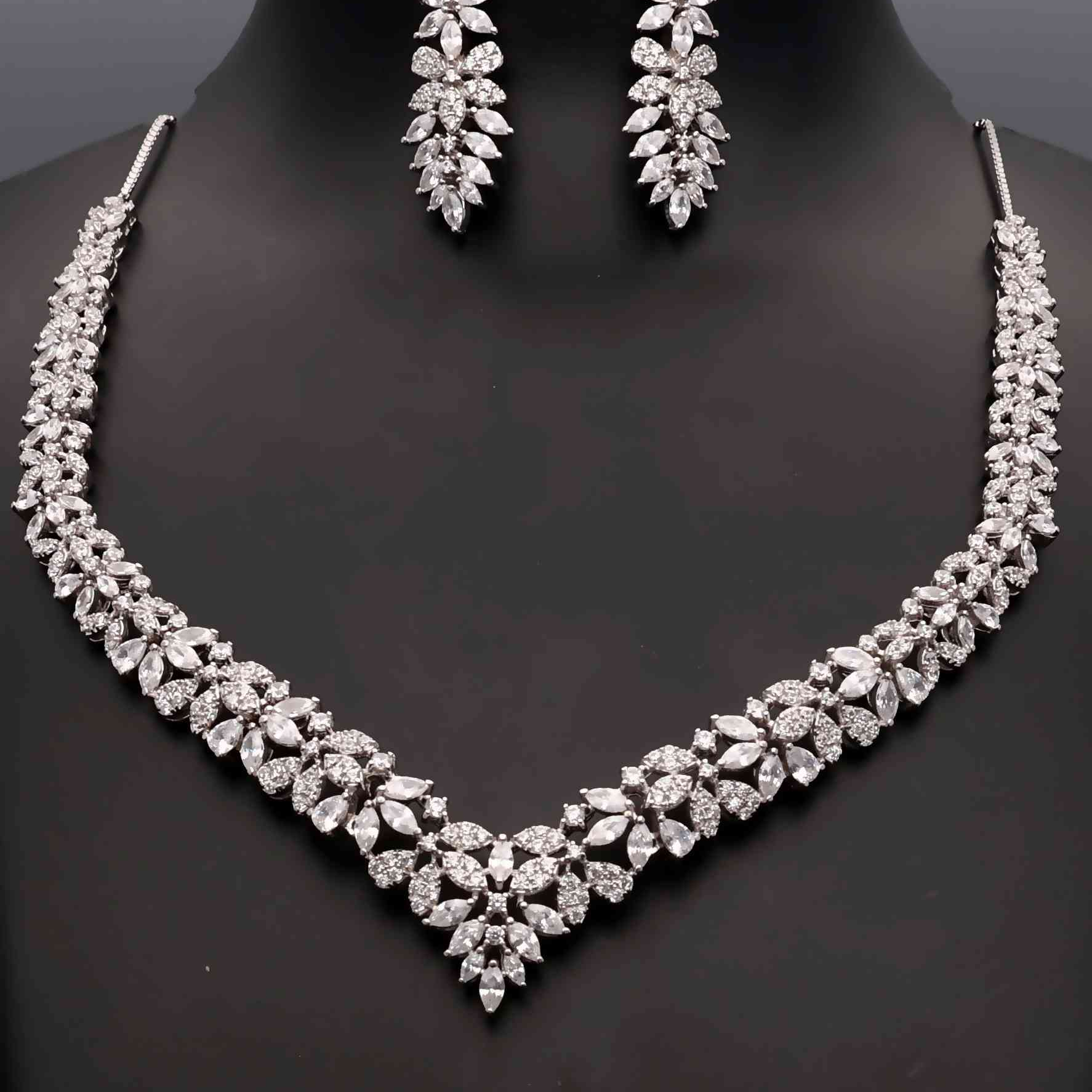 925 Sterling Silver Neclace Set 925 Sterling Silver Neclace Set