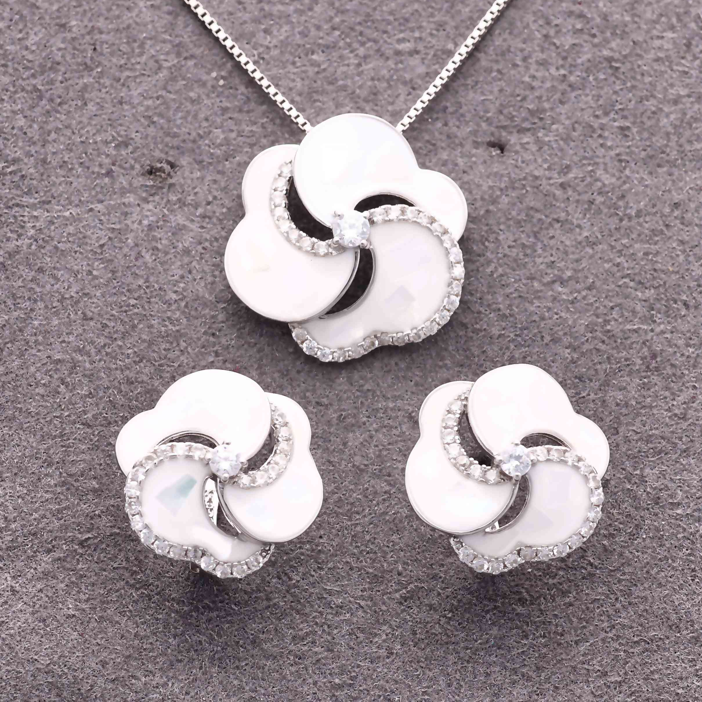 925 Sterling Silver Neclace Set 925 Sterling Silver Neclace Set