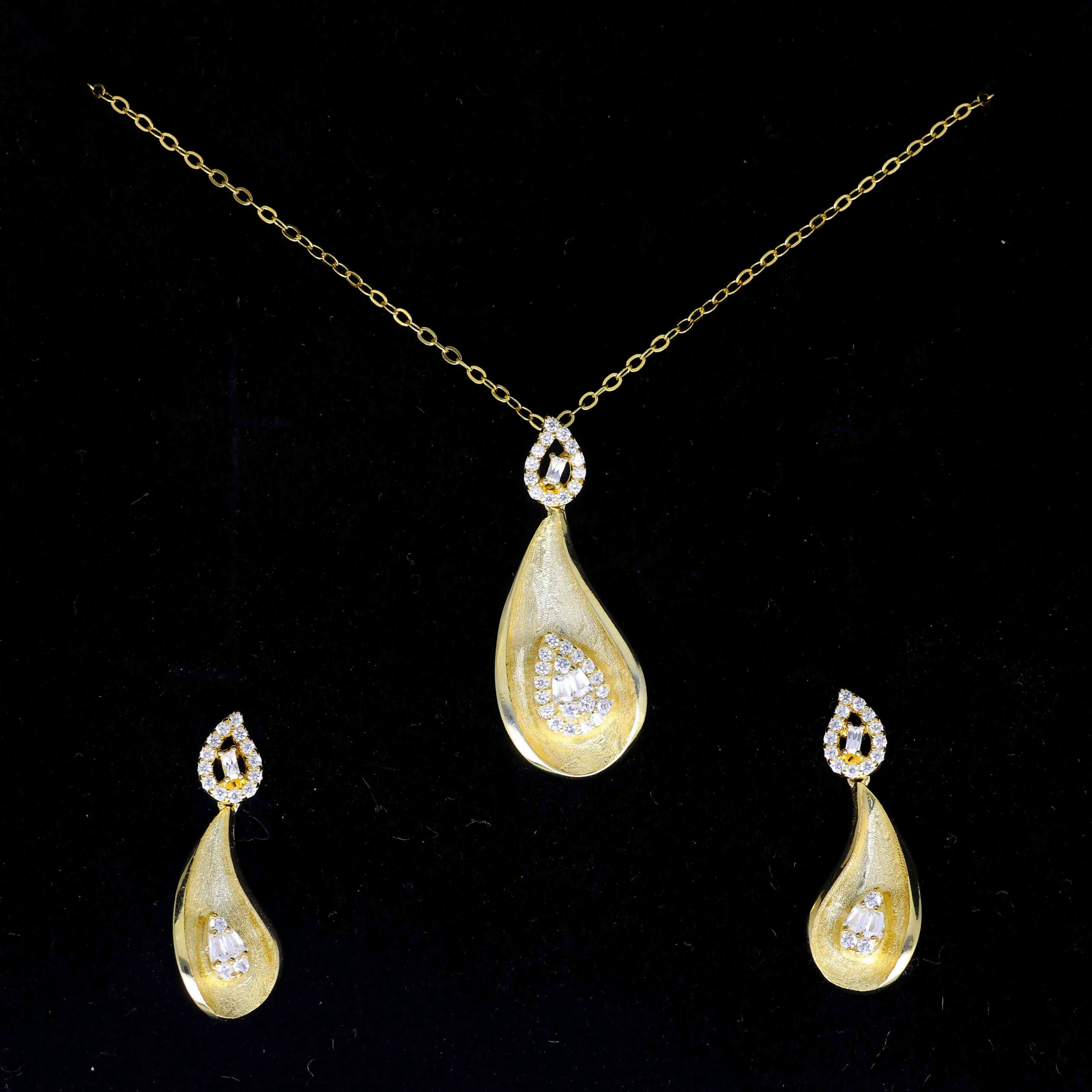 925 Sterling Silver Neclace Set 925 Sterling Silver Neclace Set