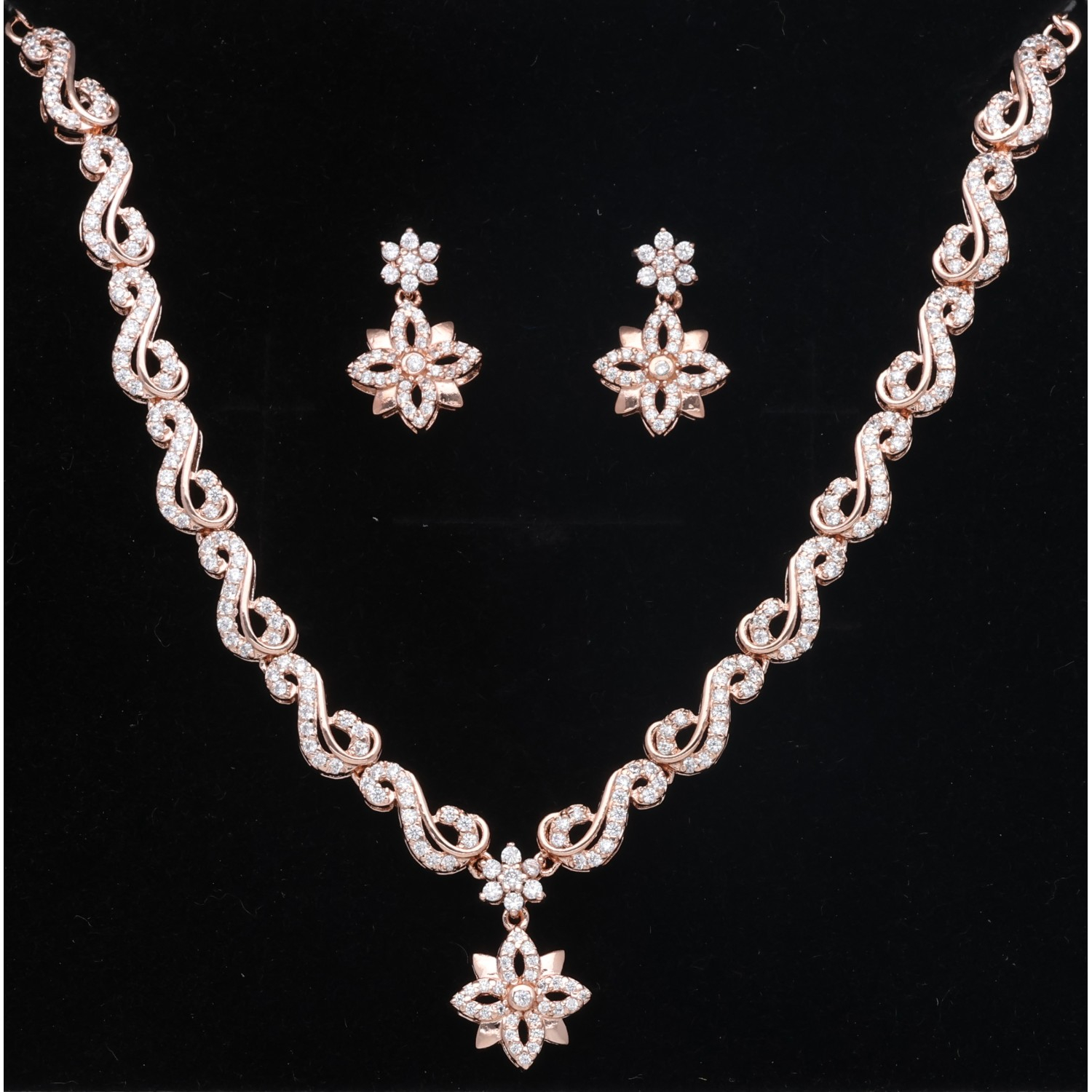 925 Sterling Silver Neclace Set 925 Sterling Silver Neclace Set