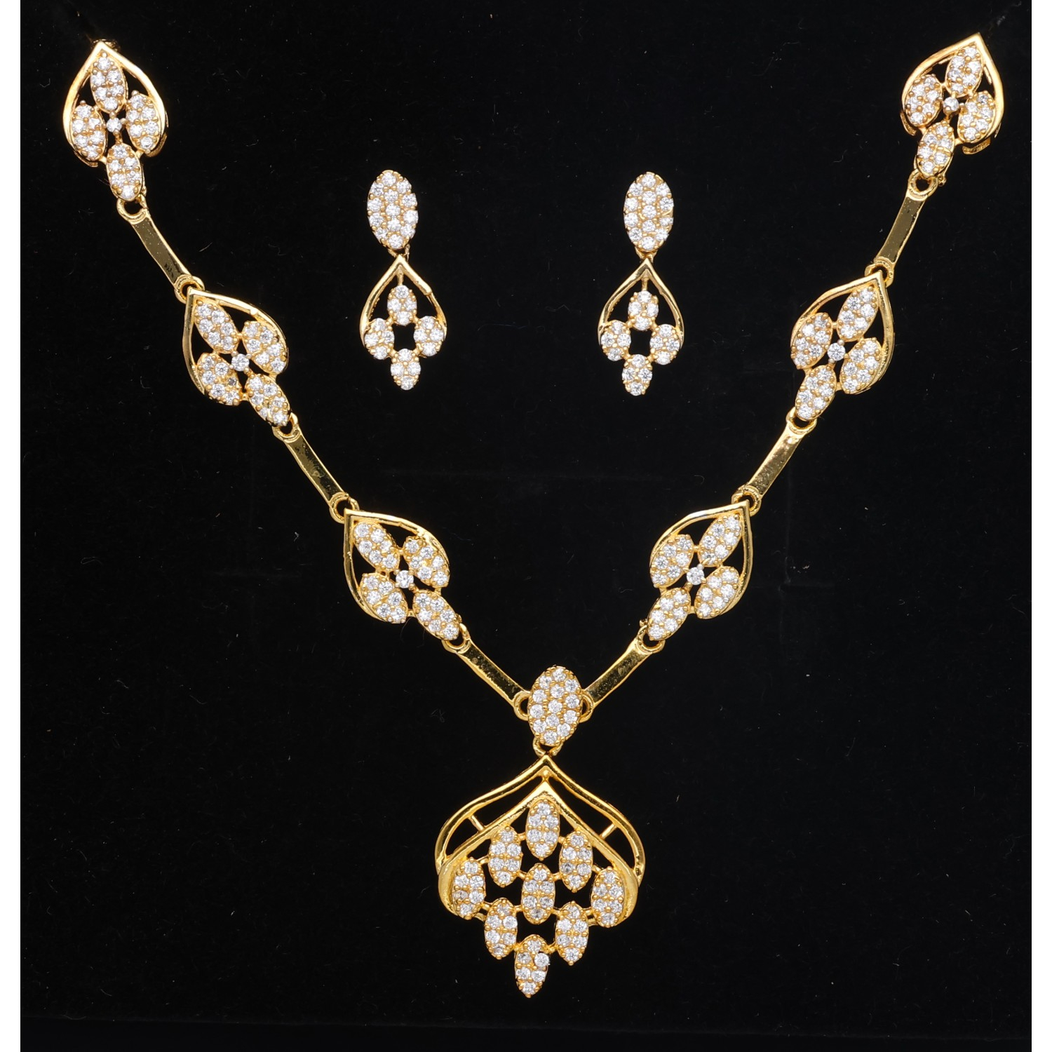 925 Sterling Silver Neclace Set 925 Sterling Silver Neclace Set