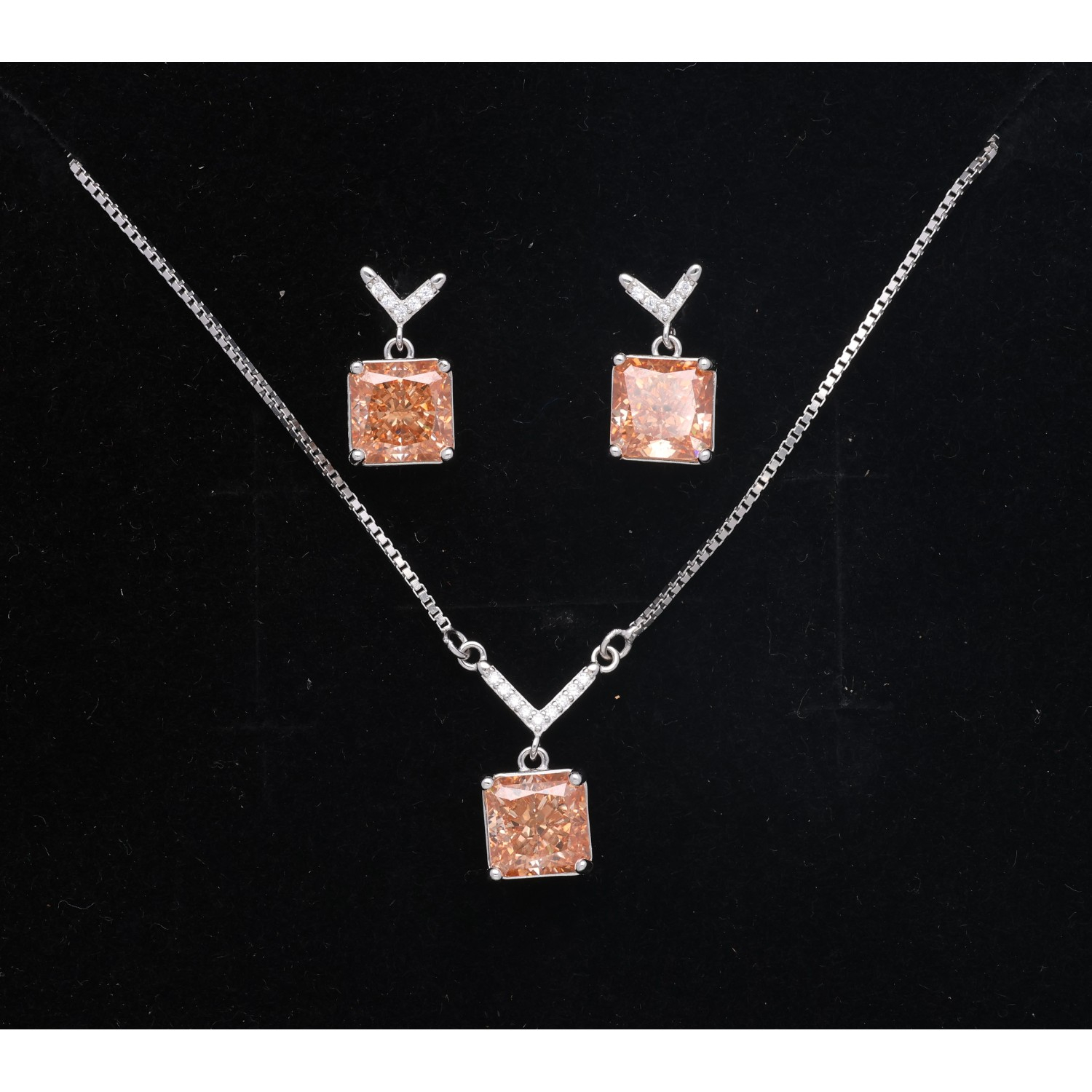 925 Sterling Silver Neclace Set 925 Sterling Silver Neclace Set