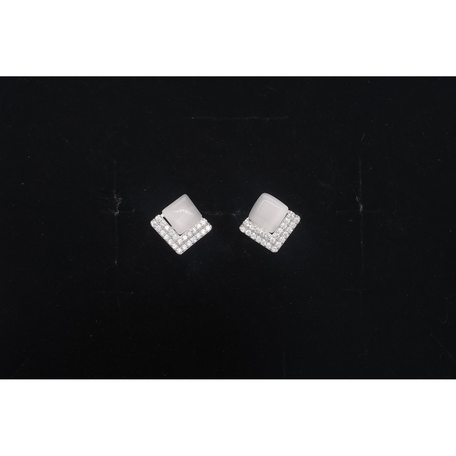 925 Sterling Silver Earrings 925 Sterling Silver Earrings