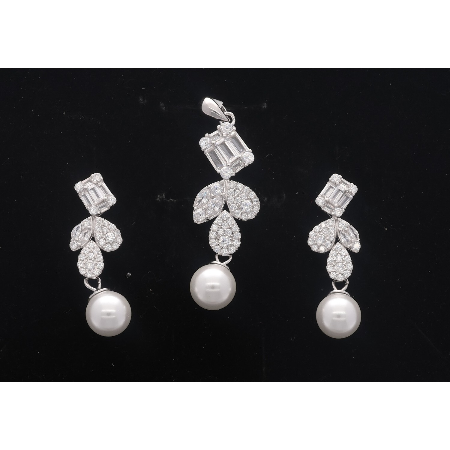 925 Sterling Silver Neclace Set 925 Sterling Silver Neclace Set