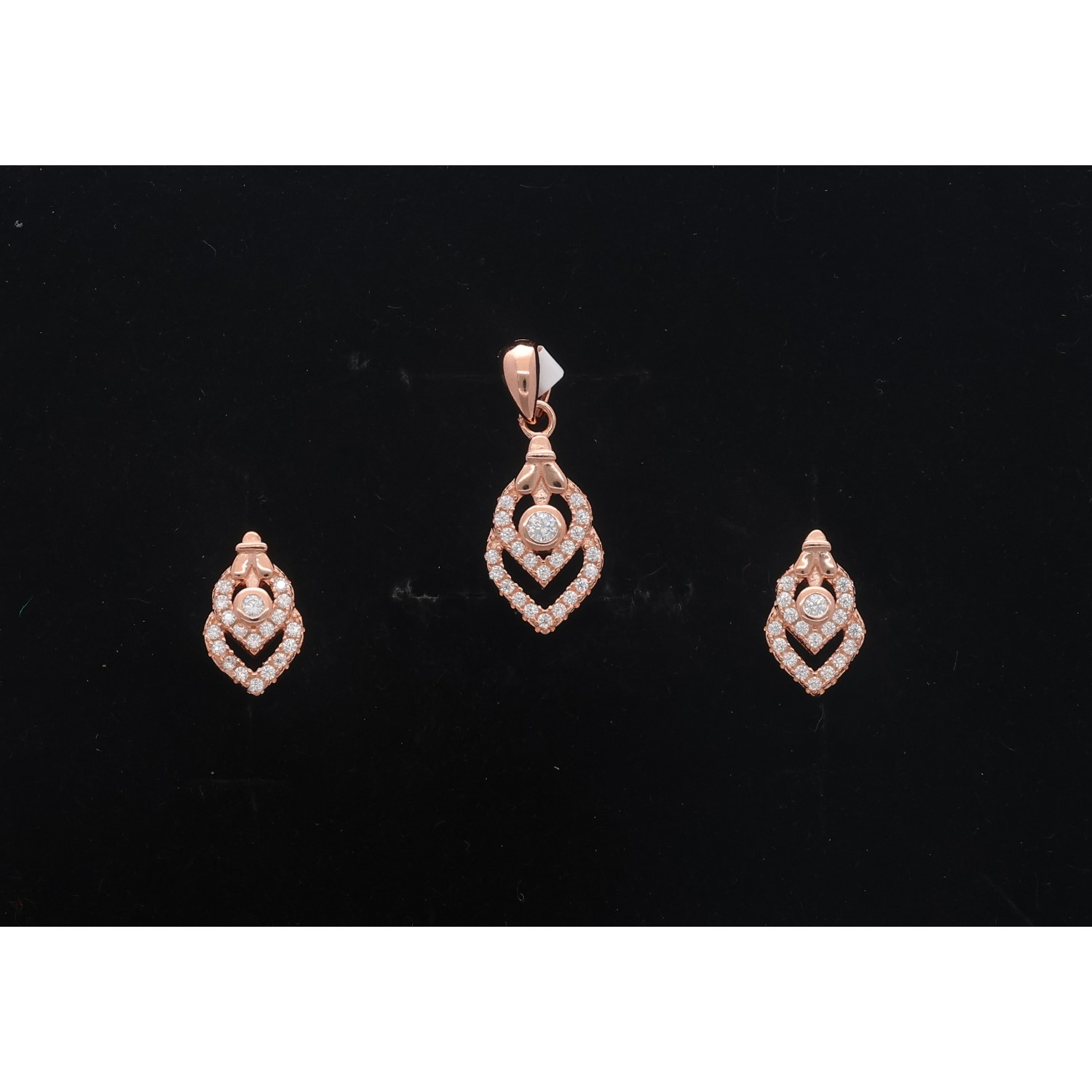 925 Sterling Silver Neclace Set 925 Sterling Silver Neclace Set