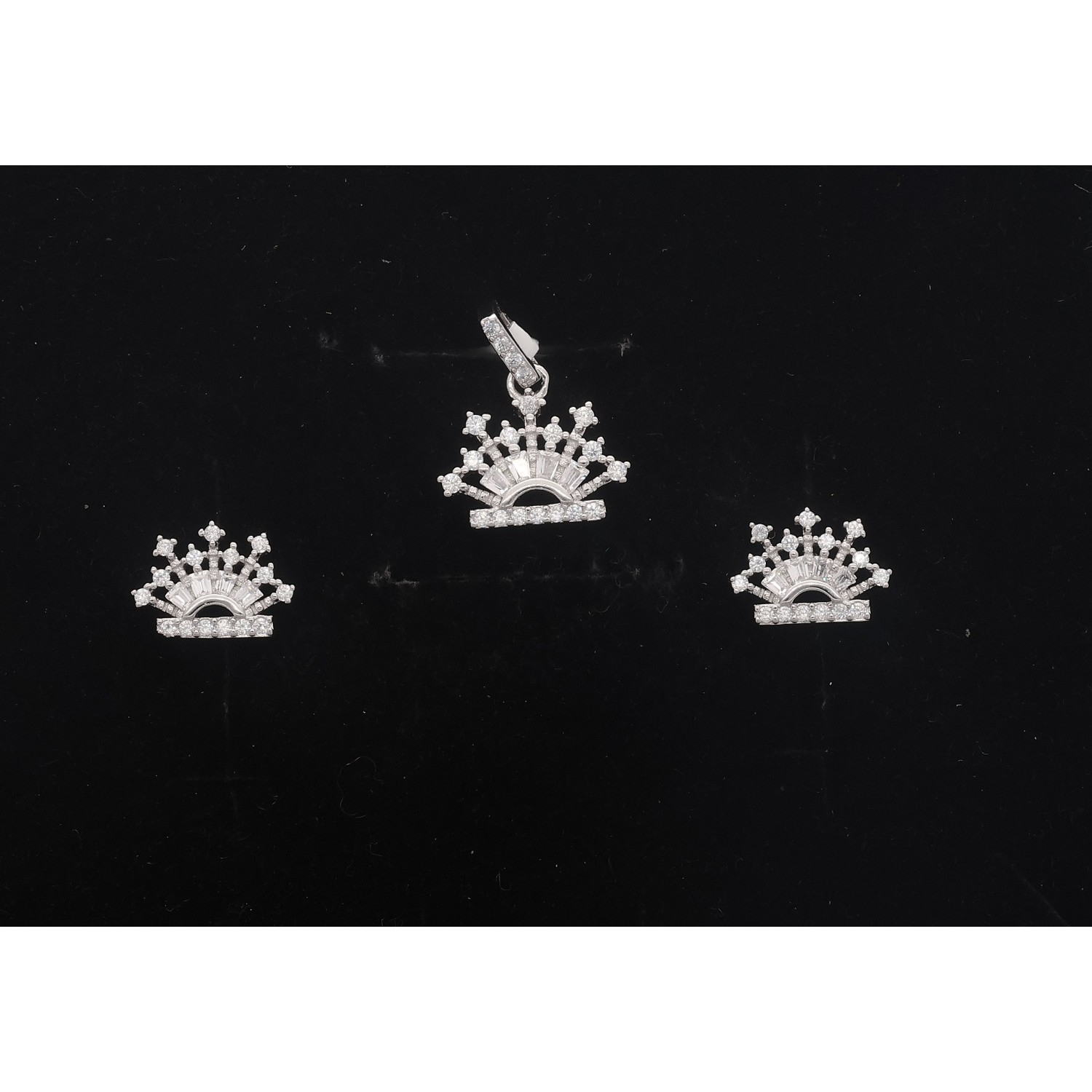 925 Sterling Silver Neclace Set 925 Sterling Silver Neclace Set