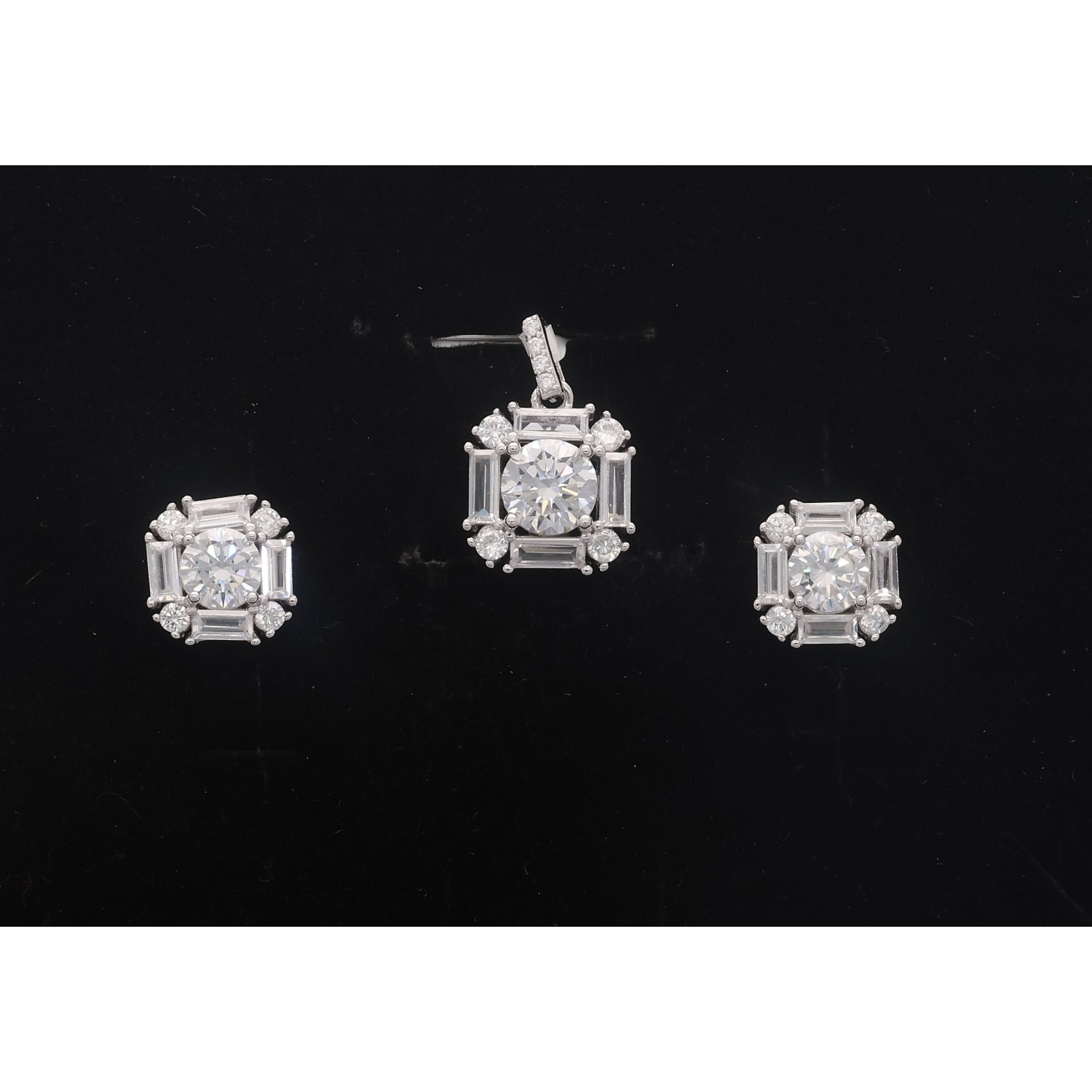 925 Sterling Silver Neclace Set 925 Sterling Silver Neclace Set