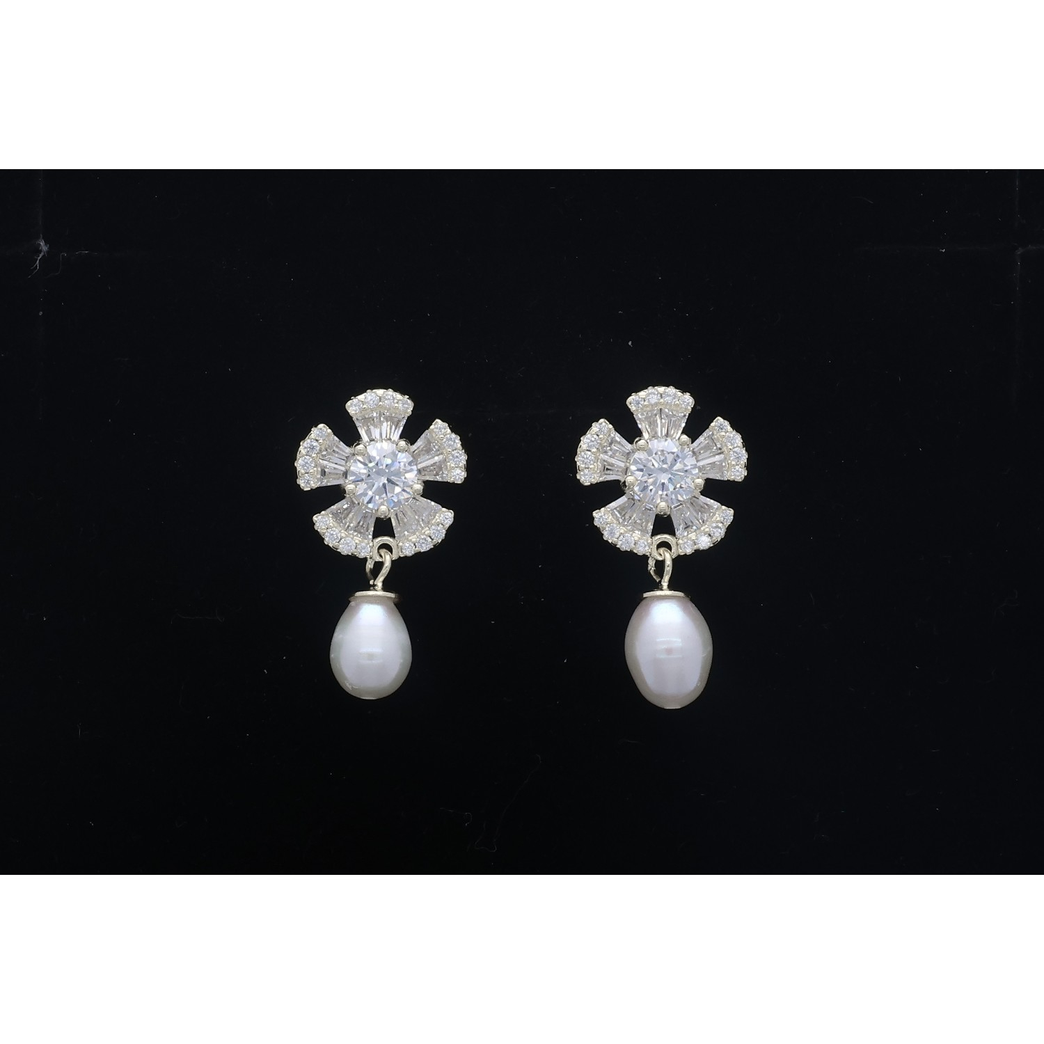 925 Sterling Silver Neclace Set 925 Sterling Silver Neclace Set