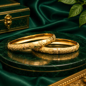 HALF ROUND BANGLE