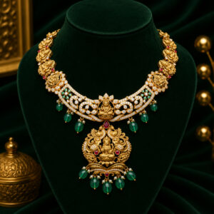 SIGNETY ANTQ NECKLACE