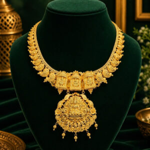CB*FANCY NECKLACE