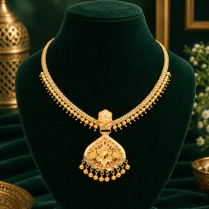 CB*FANCY NECKLACE
